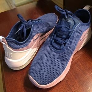 Nike Air sneakers size 7.5, never worn;